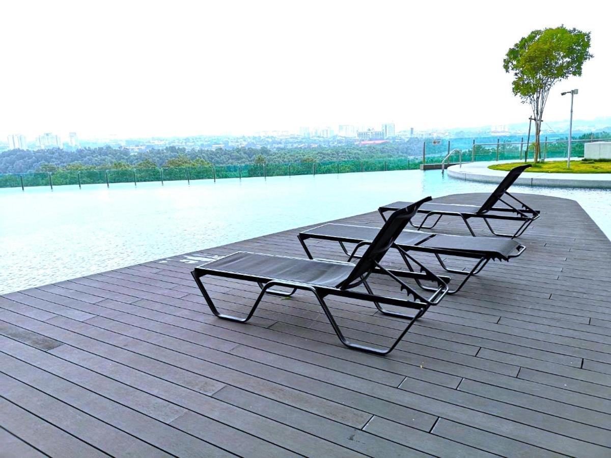 Yolo Budget Premium Facilities One Apartment Johor Bahru