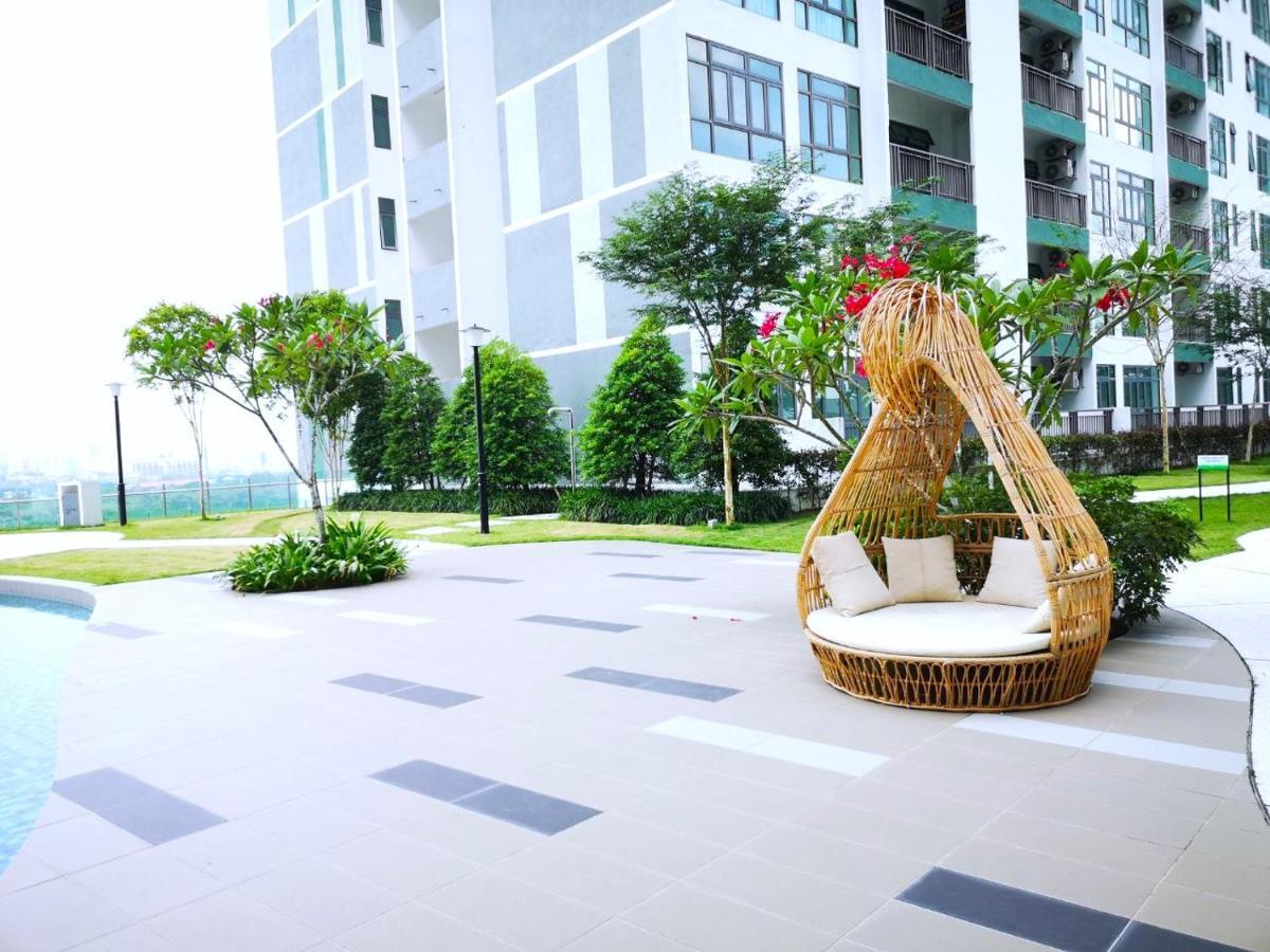 Yolo Budget Premium Facilities One Apartment *