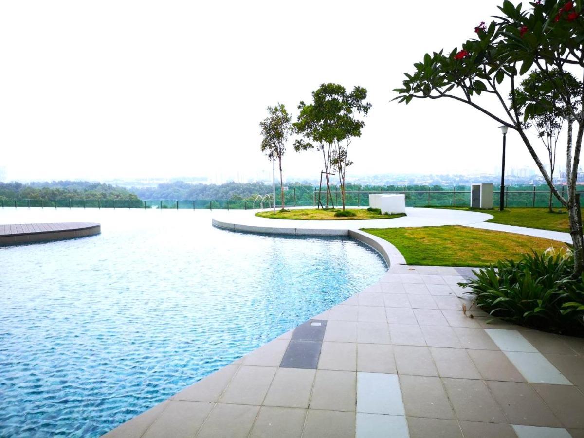 Apartment Yolo Budget Premium Facilities One
